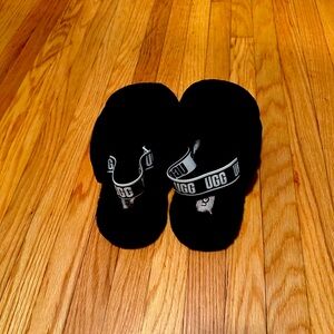 UGG - Black Slippers with Strap
